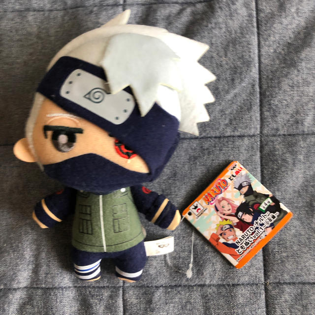 BANPRESTO(バンプレスト)のともぬい　NARUTO疾風伝　はたけカカシ エンタメ/ホビーのおもちゃ/ぬいぐるみ(ぬいぐるみ)の商品写真