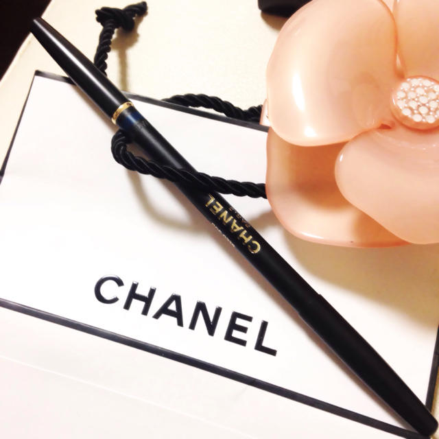 CHANEL(シャネル)の新品✨シャネル アイライナー ペンシル コスメ/美容のベースメイク/化粧品(アイライナー)の商品写真