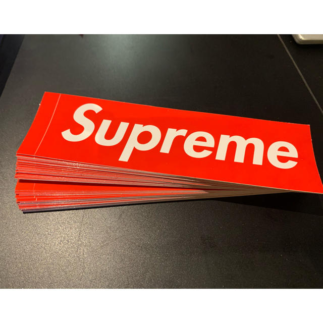 専用ページです。supreme Boxlogo ステッカー 208枚自動車/バイク