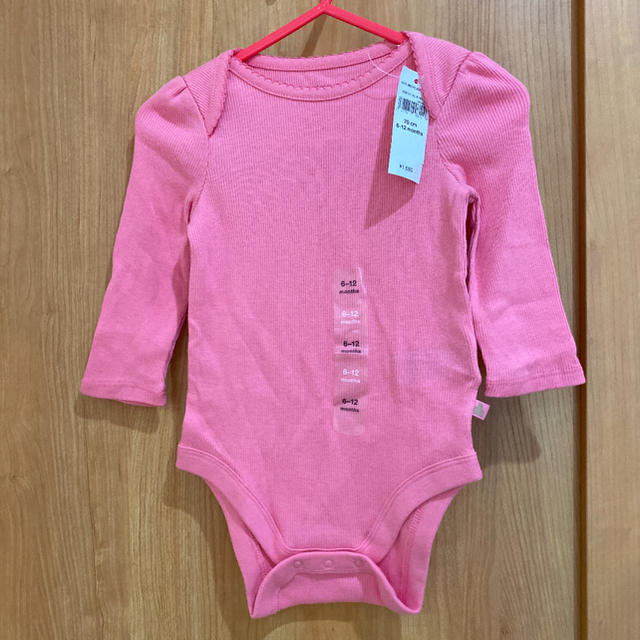 babyGAP(ベビーギャップ)の新品　baby GAP 長袖　ロンパース　70 肌着　6-12m ボディーシャツ キッズ/ベビー/マタニティのベビー服(~85cm)(肌着/下着)の商品写真