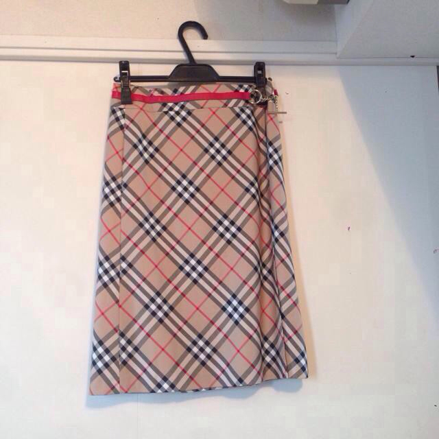 BURBERRY(バーバリー)のSALE！！バーバリー♡巻きスカート レディースのスカート(ひざ丈スカート)の商品写真