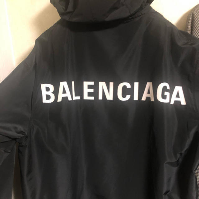 好きに Balenciaga ロゴレインコート Balenciaga - ナイロンジャケット ...