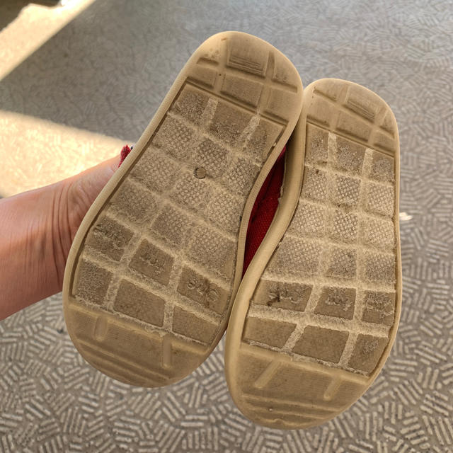 TOMS(トムズ)のTOMS スリッポン キッズ/ベビー/マタニティのベビー靴/シューズ(~14cm)(スリッポン)の商品写真