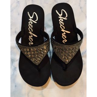 スケッチャーズ(SKECHERS)の★美品　疲れないスケッチャーズ　厚底キラキラサンダル★(サンダル)