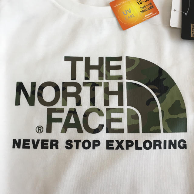 THE NORTH FACE(ザノースフェイス)のザノースフェイスカモロゴTシャツ130cmホワイト キッズ/ベビー/マタニティのキッズ服男の子用(90cm~)(Tシャツ/カットソー)の商品写真