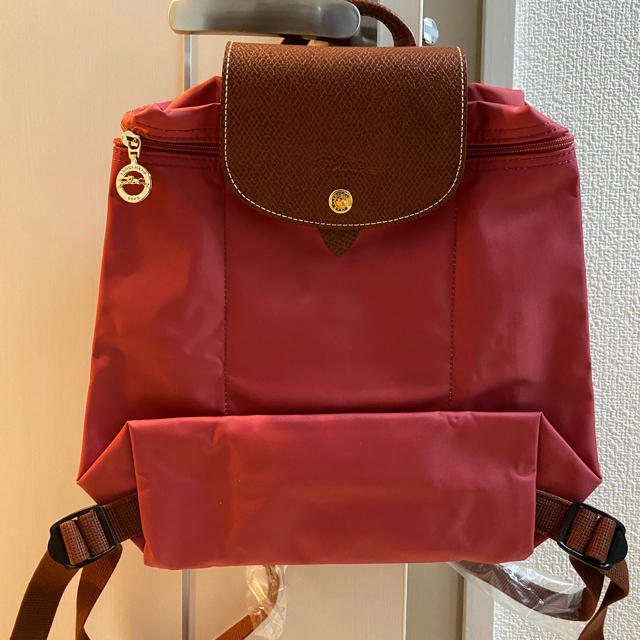 LONGCHAMP(ロンシャン)の♡新品未使用♡Longchampリュック 薄赤(Fig) レディースのバッグ(リュック/バックパック)の商品写真