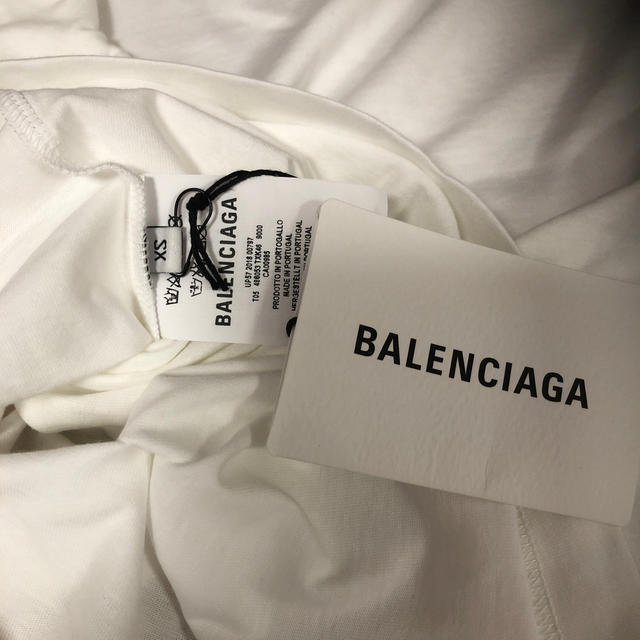 BALENCIAGAのTシャツ