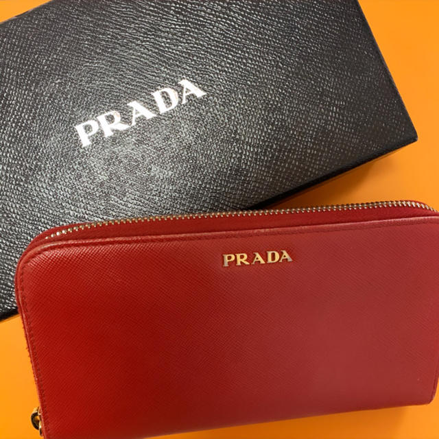 PRADA プラダ 長財布 財布 赤 | フリマアプリ ラクマ