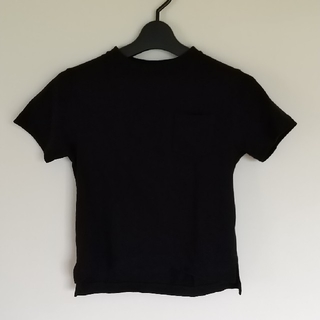 ジーユー(GU)のGU 胸ポケット付きブラックTシャツ130(Tシャツ/カットソー)