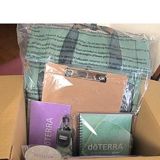 ドテラdoTERRA2020コンベンションキット7点セット(エッセンシャルオイル（精油）)