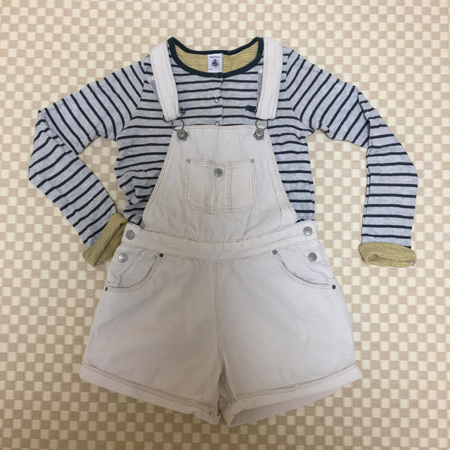 PETIT BATEAU(プチバトー)のプチバトー オーバーオールとカットソー キッズ/ベビー/マタニティのキッズ服男の子用(90cm~)(パンツ/スパッツ)の商品写真