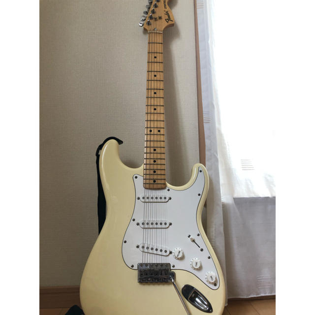 fender ストラトキャスター クリーム色