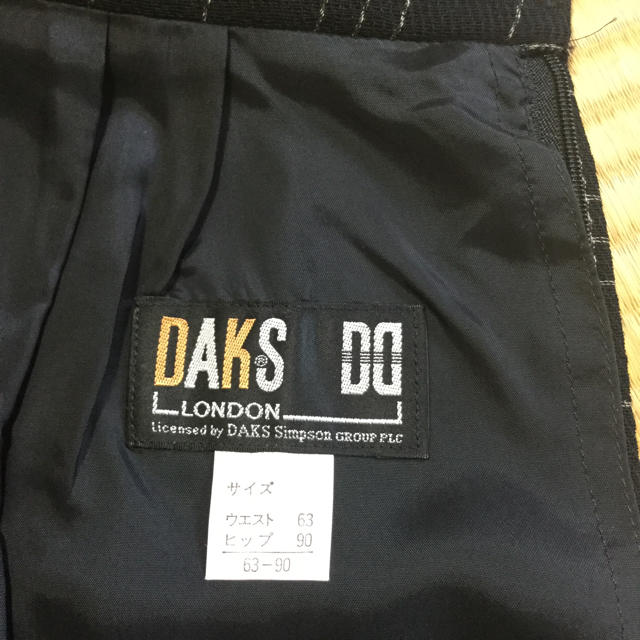 DAKS(ダックス)のDAKS 襟2wey スカートスーツ レディースのフォーマル/ドレス(スーツ)の商品写真