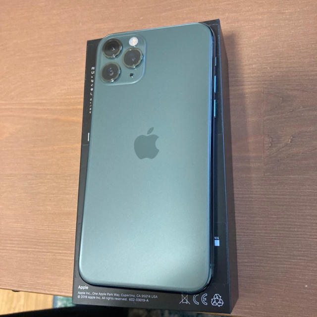 iPhone 11 Pro 256GB ミッドナイトグリーン