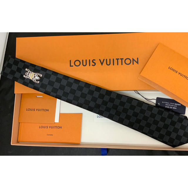 LOUIS VUITTON(ルイヴィトン)のLV ネクタイ　新作コラボ！　アントラシット　新品未使用！！ メンズのファッション小物(ネクタイ)の商品写真