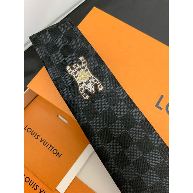 LOUIS VUITTON(ルイヴィトン)のLV ネクタイ　新作コラボ！　アントラシット　新品未使用！！ メンズのファッション小物(ネクタイ)の商品写真