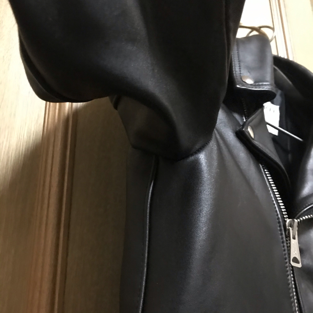 Lewis Leathers(ルイスレザー)の【n-cafe様専用】ルイスレザー　サイクロン　タイトフィット　34 メンズのジャケット/アウター(ライダースジャケット)の商品写真