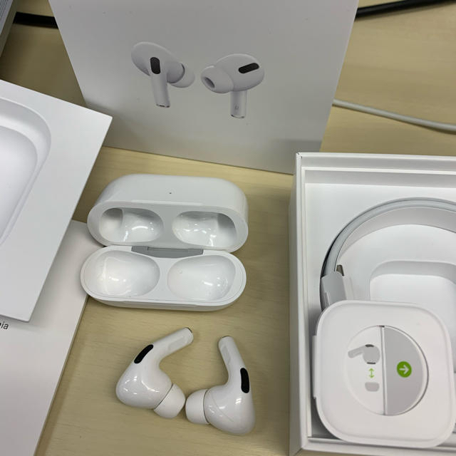 Apple - Airpods Pro 美品中古 正規品 装着2−3回 の通販 by ビーナビストア｜アップルならラクマ