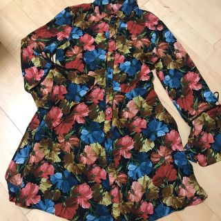 ザラ(ZARA)の花柄オールインワン(オールインワン)