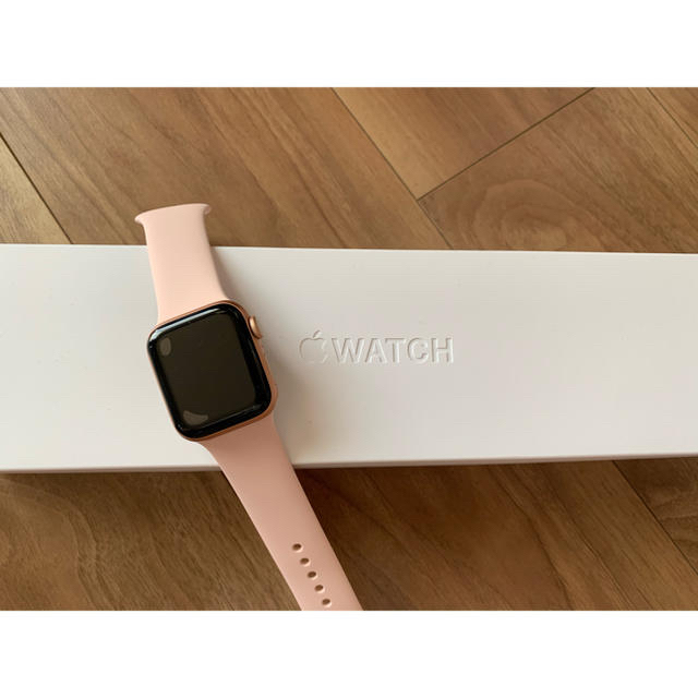 新品HOT ☆週末値下げ☆Apple Watch series5 NIKEモデル 40㎜ YL76J