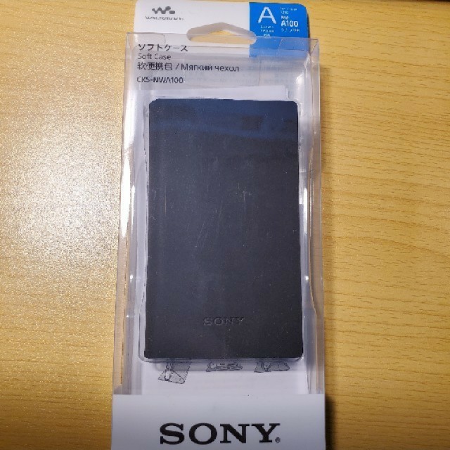 WALKMAN(ウォークマン)のSONY WALKMAN NW-A105 レッド スマホ/家電/カメラのオーディオ機器(ポータブルプレーヤー)の商品写真