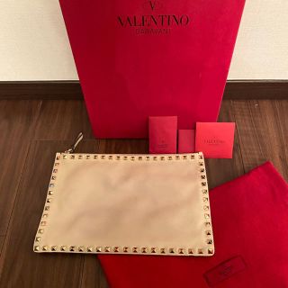 ヴァレンティノ(VALENTINO)のVALENTINOスタッズクラッチバック(クラッチバッグ)