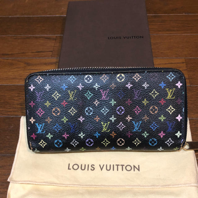 LOUIS VUITTON財布