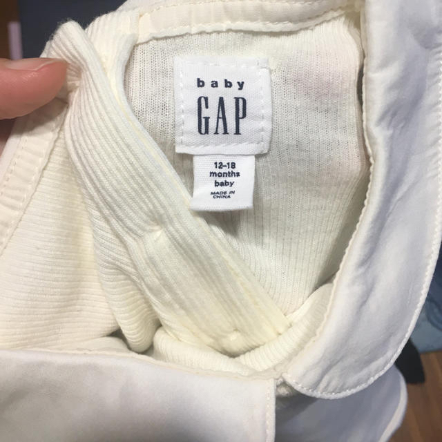 babyGAP(ベビーギャップ)のbabygap 長袖 肌着 ロンパース　80 キッズ/ベビー/マタニティのベビー服(~85cm)(肌着/下着)の商品写真