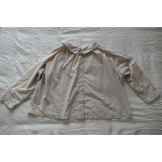 ネストローブ(nest Robe)のnest robe ブラウス　ベージュ(シャツ/ブラウス(長袖/七分))