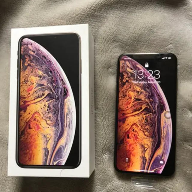 新品人気SALE】iPhone Xs Max Gold 512 GB SIMフリーの通販 by ...