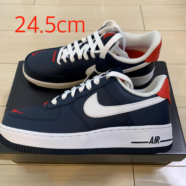 人気の中古品 NIKE AIR FORCE 1 '07 LV8 ネイビー 24.5cm スニーカー