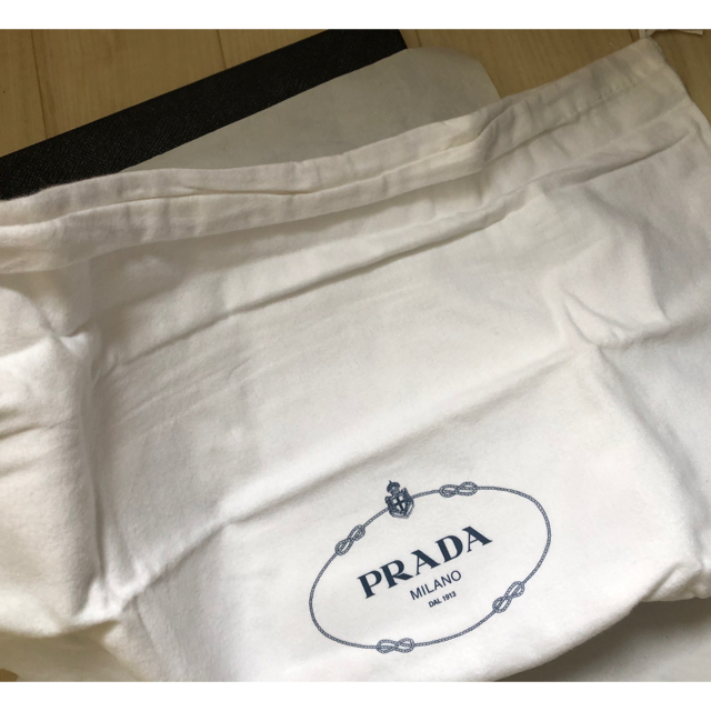 PRADA(プラダ)の新品未使用　PRADA サフィアーノ　お財布ショルダー チェーンウォレット レディースのバッグ(ショルダーバッグ)の商品写真