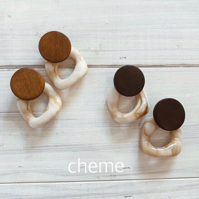 cheme ピアス(ダークブラウン) レディースのアクセサリー(ピアス)の商品写真