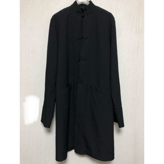 BLACK COMME des GARCONS(ブラックコムデギャルソン)のブラックコムデギャルソン チャイナコート ポリエステル 縮絨 L メンズのジャケット/アウター(ステンカラーコート)の商品写真