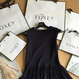 FOXEY - ♡FOXEY knit dress♡の通販 by なつ♡'s shop｜フォクシー ...