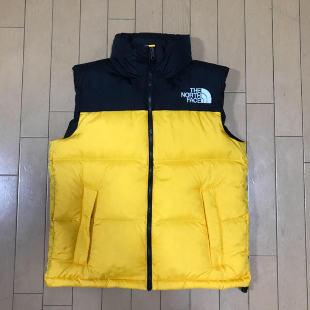 THE NORTH FACE(ザノースフェイス)のAkira様専用！THE NORTH FACE Nuptse Vest  美品 メンズのジャケット/アウター(ダウンベスト)の商品写真