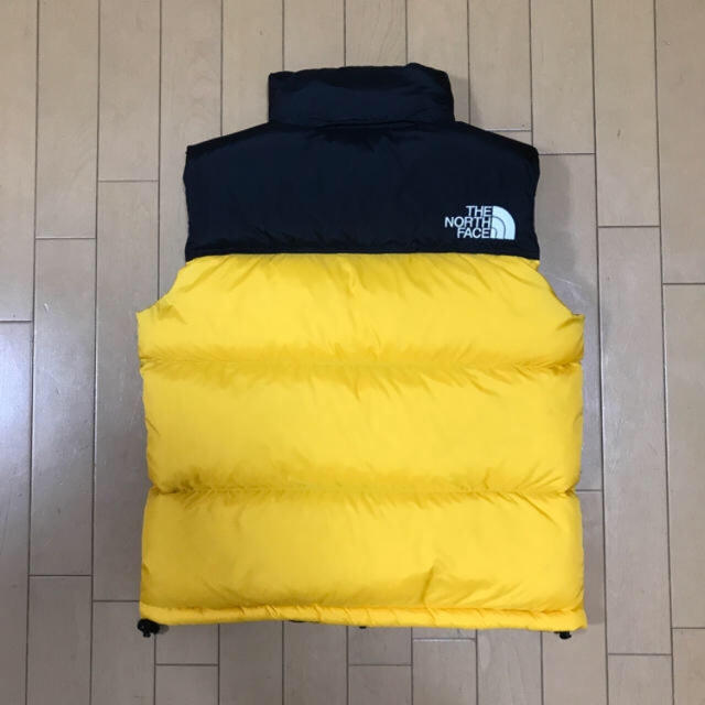 THE NORTH FACE(ザノースフェイス)のAkira様専用！THE NORTH FACE Nuptse Vest  美品 メンズのジャケット/アウター(ダウンベスト)の商品写真