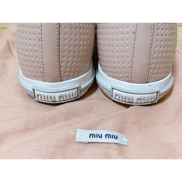 miumiu(ミュウミュウ)のmiumiu スリッポン ピンク 36 23cm ミュウミュウ メタルトゥ レディースの靴/シューズ(スリッポン/モカシン)の商品写真