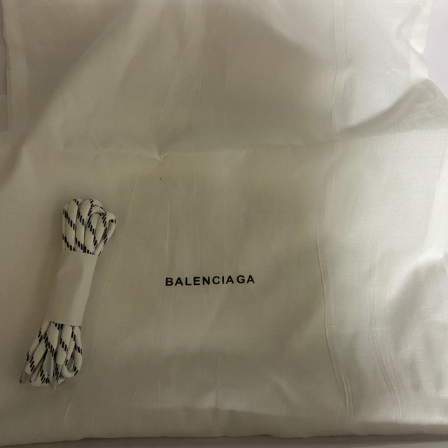Balenciaga sの通販 by 6gY53's shop｜バレンシアガならラクマ - BALENCIAGA triple 新作日本製