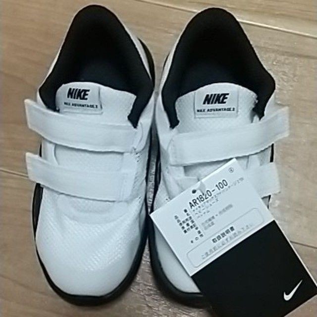 NIKE(ナイキ)のあやさん☆専用 キッズ/ベビー/マタニティのキッズ靴/シューズ(15cm~)(スニーカー)の商品写真