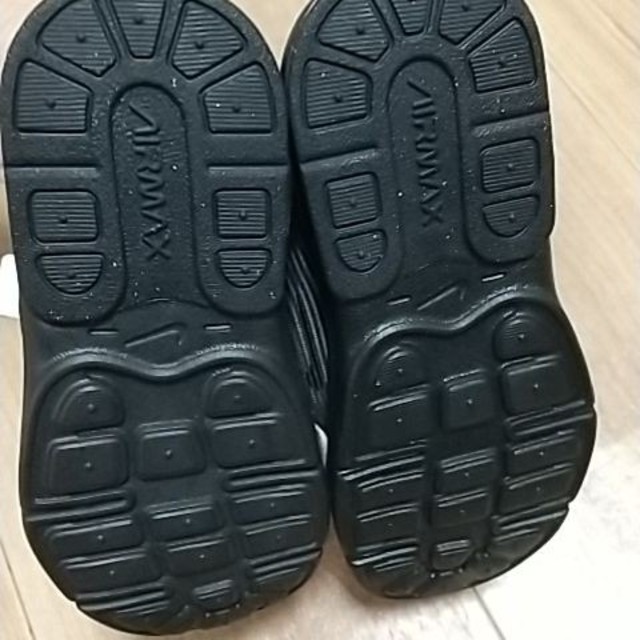 NIKE(ナイキ)のあやさん☆専用 キッズ/ベビー/マタニティのキッズ靴/シューズ(15cm~)(スニーカー)の商品写真