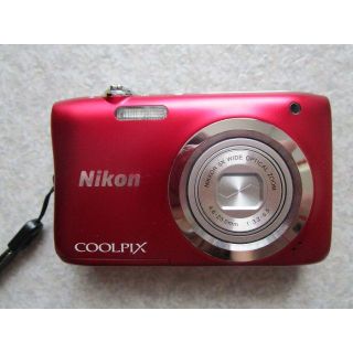 ニコン(Nikon)のニコン COOLPIX Ａ100 レッド(コンパクトデジタルカメラ)