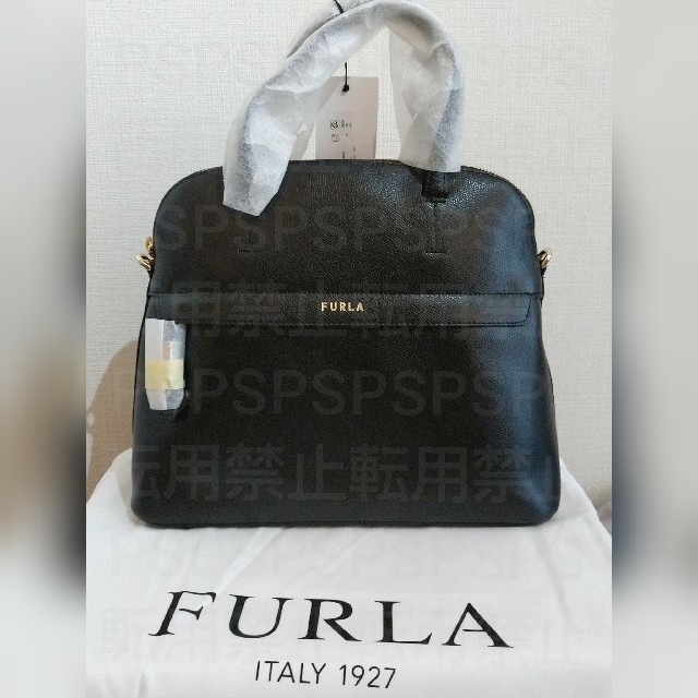 FURLA パイパー Mサイズ ブラック ドーム型 ショルダーつき シンプル