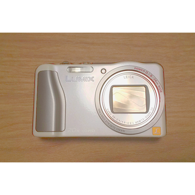 デジタルカメラ Panasonic DMC-TZ3020倍カメラ有効画素数