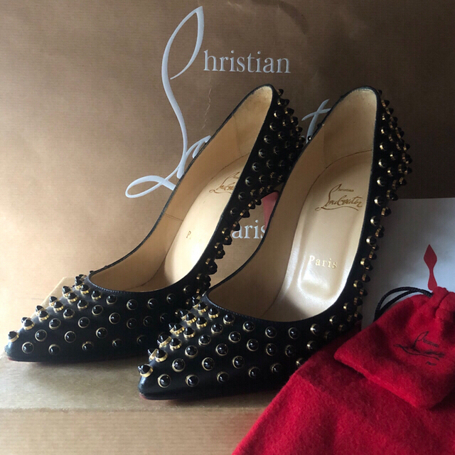 Christian Louboutin(クリスチャンルブタン)のクリスチャン　ルブタン  パンプス　38.5 レディースの靴/シューズ(ハイヒール/パンプス)の商品写真