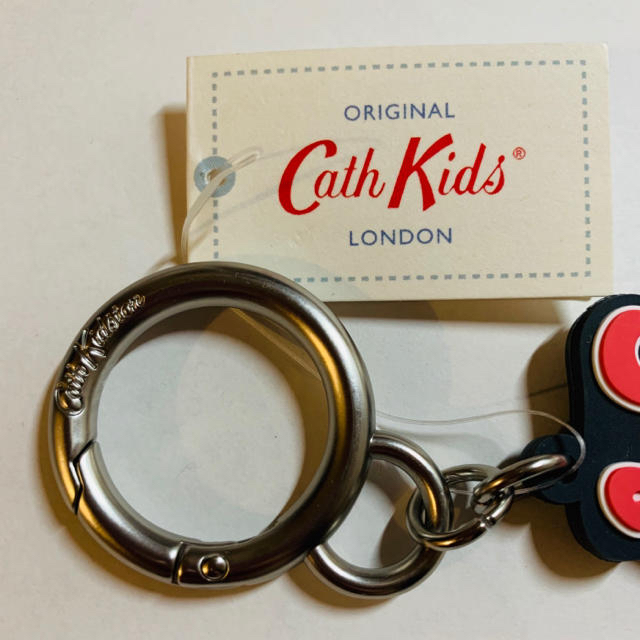 Cath Kidston(キャスキッドソン)のキャスキッドソン  キーリング　ローラースケーツ　チャーム　キーホルダー レディースのファッション小物(キーホルダー)の商品写真