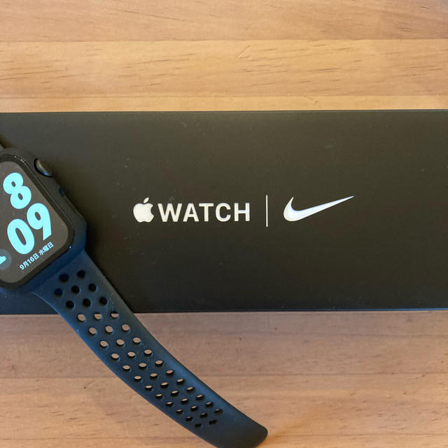 Apple Watch(アップルウォッチ)のアップル MX3W2J／A　Apple　Watch　Nike　Series　5 メンズの時計(腕時計(デジタル))の商品写真