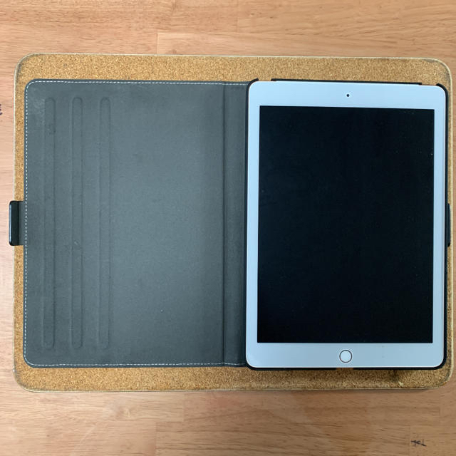 【完動品】iPad 第6世代 32GB simフリー セルラーモデル