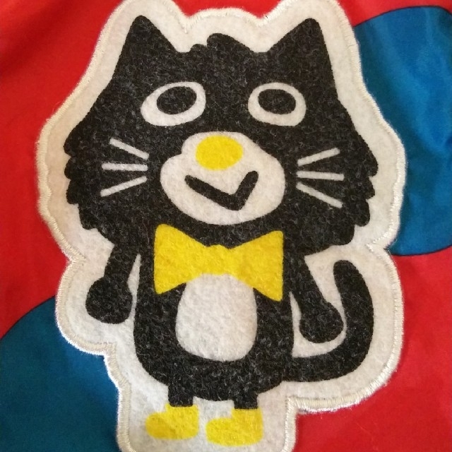 Bit'z(ビッツ)のBit'z ビッツ ウインドブレーカー 防寒着 ねこ キッズ/ベビー/マタニティのキッズ服男の子用(90cm~)(ジャケット/上着)の商品写真