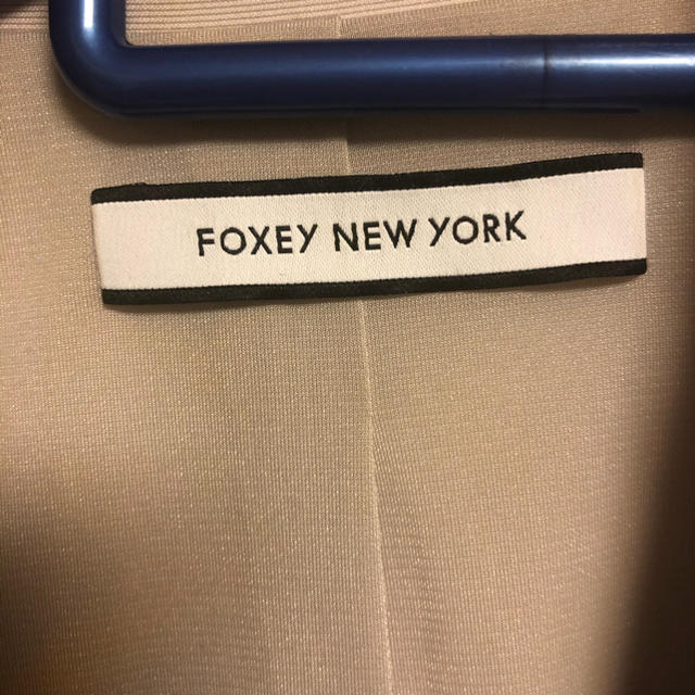 FOXEY(フォクシー)のフォクシー　トレンチ　ジレ　ベスト レディースのジャケット/アウター(トレンチコート)の商品写真